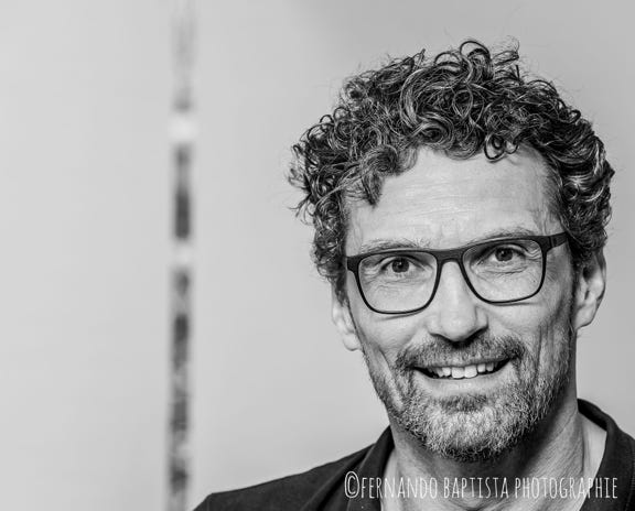 Schwarz-weiß Portrait eines Mannes