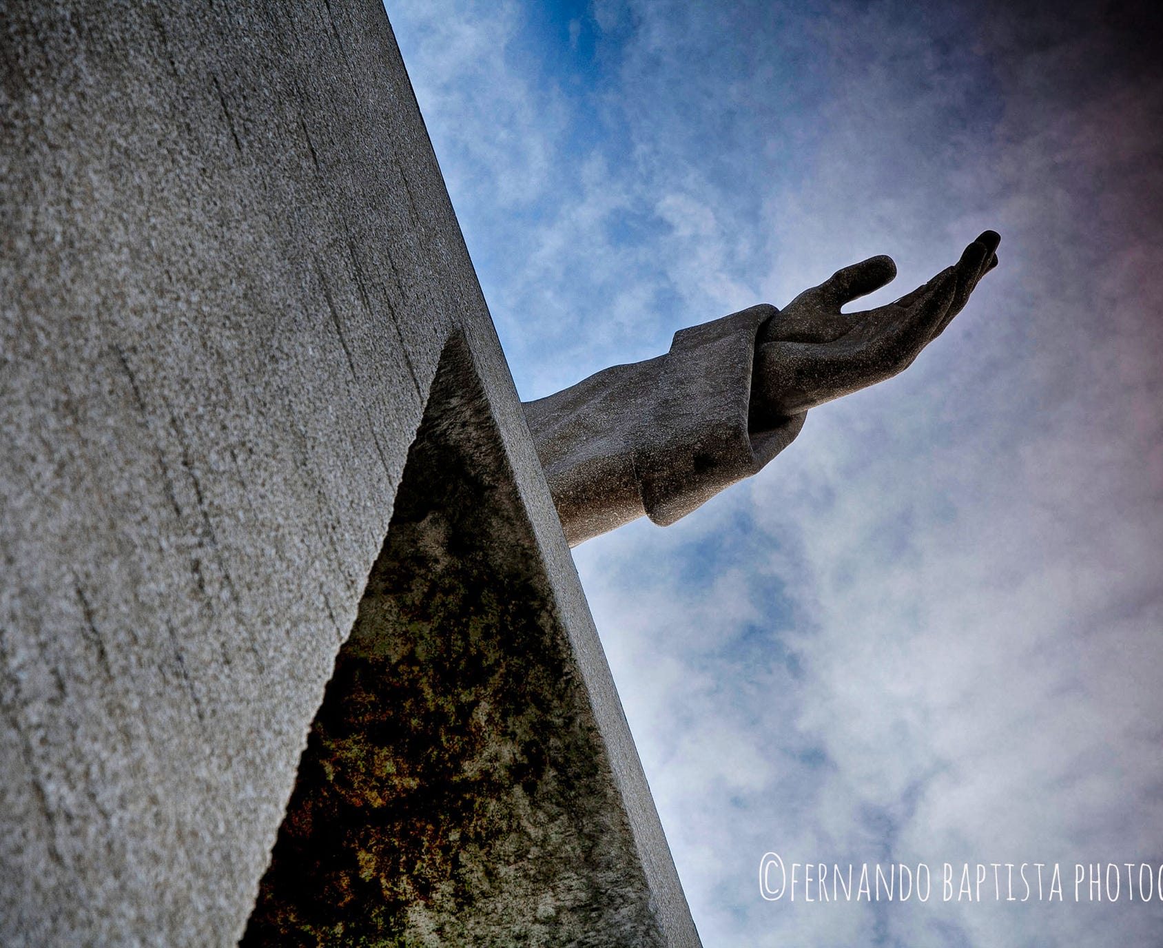 Hand der Jesus-Statue in Lissabon